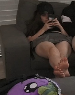 Loserfruit feet photo thumbnail