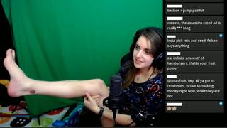 Loserfruit feet photo thumbnail
