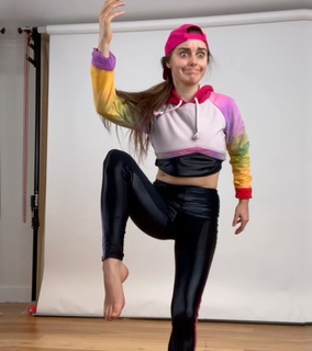 Loserfruit feet photo thumbnail
