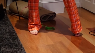 Loserfruit feet photo thumbnail