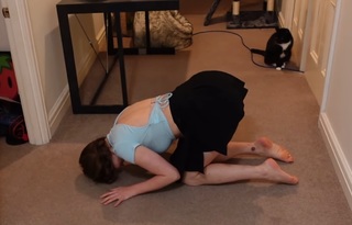 Loserfruit feet photo thumbnail