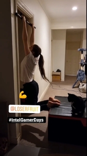 Loserfruit feet photo thumbnail