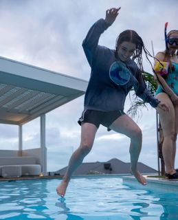 Loserfruit feet photo thumbnail
