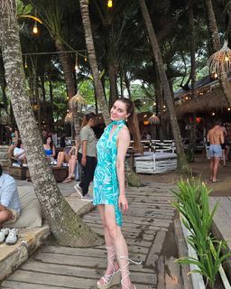 Loserfruit feet photo thumbnail