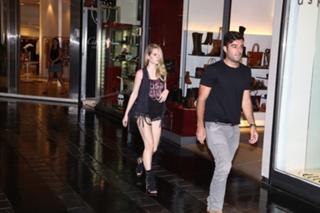 Lottie Moss feet photo thumbnail