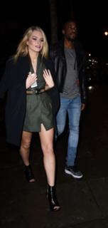 Lottie Moss feet photo thumbnail