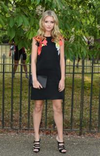 Lottie Moss feet photo thumbnail