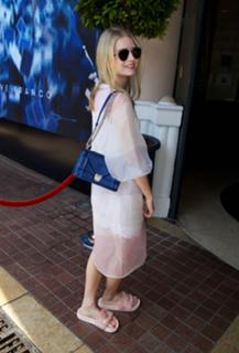 Lottie Moss feet photo thumbnail