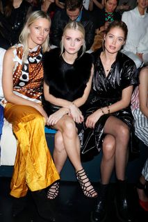 Lottie Moss feet photo thumbnail