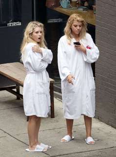 Lottie Moss feet photo thumbnail