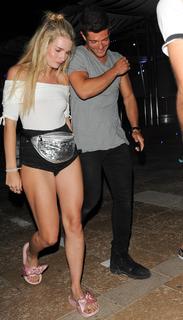 Lottie Moss feet photo thumbnail