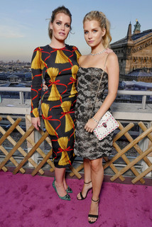 Lottie Moss feet photo thumbnail