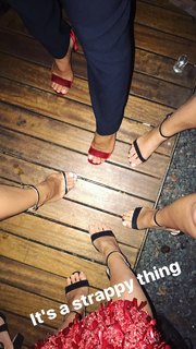 Lottie Moss feet photo thumbnail