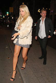 Lottie Moss feet photo thumbnail