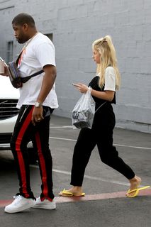 Lottie Moss feet photo thumbnail