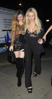 Lottie Moss feet photo thumbnail