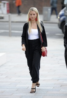 Lottie Moss feet photo thumbnail