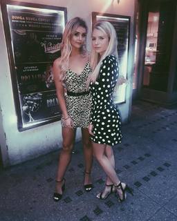 Lottie Moss feet photo thumbnail