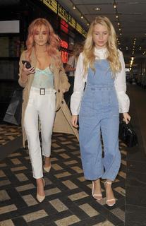 Lottie Moss feet photo thumbnail