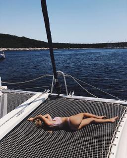 Lottie Moss feet photo thumbnail