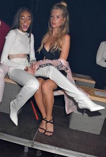 Lottie Moss feet photo thumbnail