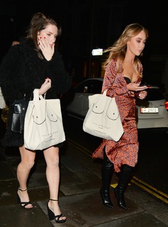 Lottie Moss feet photo thumbnail