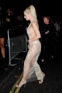 Lottie Moss feet photo thumbnail