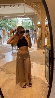 Lottie Moss feet photo thumbnail