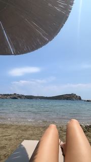 Lottie Moss feet photo thumbnail