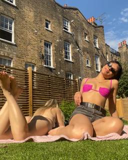 Lottie Moss feet photo thumbnail