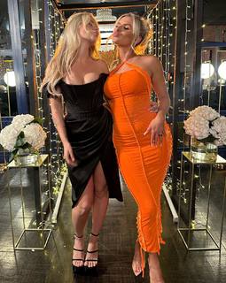 Lottie Moss feet photo thumbnail