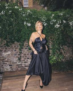 Lottie Moss feet photo thumbnail