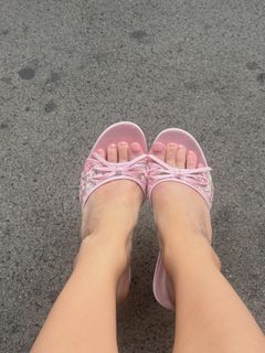 Lottie Moss feet photo 7