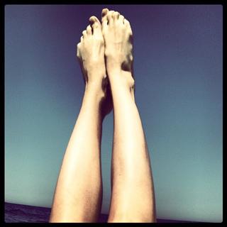 Lou Doillon feet photo 17