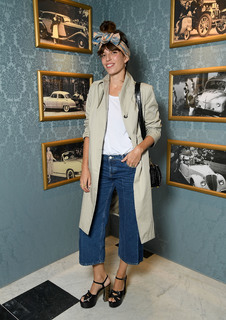 Lou Doillon feet photo 8