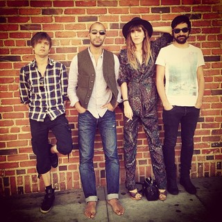 Lou Doillon feet photo 4