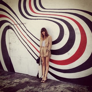 Lou Doillon feet photo 3