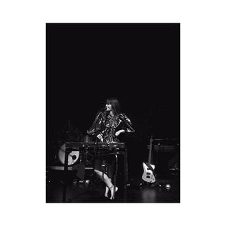 Lou Doillon feet photo 7