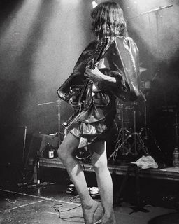 Lou Doillon feet photo 2