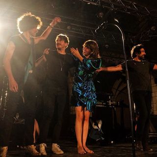 Lou Doillon feet photo 1
