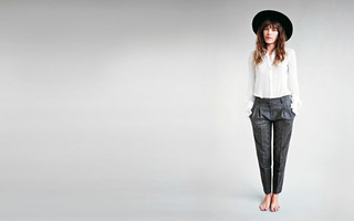 Lou Doillon feet photo 10