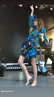Lou Doillon feet photo 7