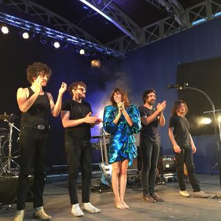 Lou Doillon feet photo 2