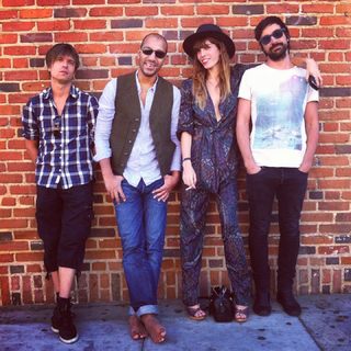 Lou Doillon feet photo 20