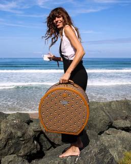 Lou Doillon feet photo 14