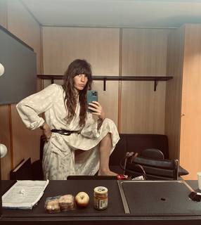 Lou Doillon feet photo 6