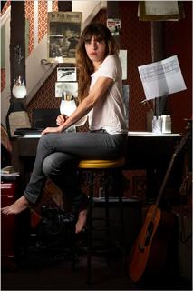 Lou Doillon feet photo 2