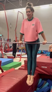 Lou Sanders feet photo 11