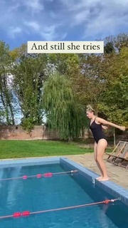 Lou Sanders feet photo 14