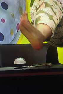 Lou Sanders feet photo 4